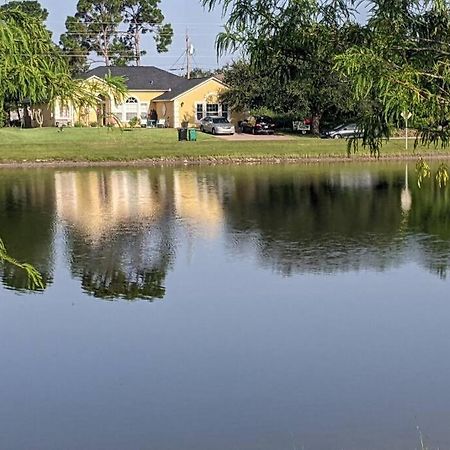 Port Saint Lucie A Little Piece Of Heaven- Peaceful Lake View Apartment- 1 Min From I95 And Turnpike Port St. Lucie المظهر الخارجي الصورة